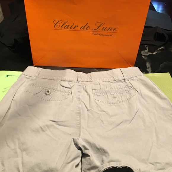 Gloria Vanderbilt shorts - Picture 3 of 4